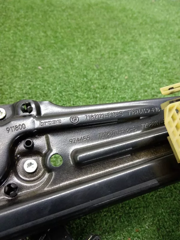 Стеклоподъемник BMW 5-Series 2011 51357182613 F10, задний левый