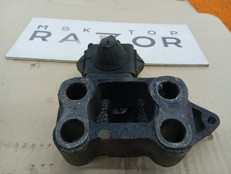 Опора двигателя