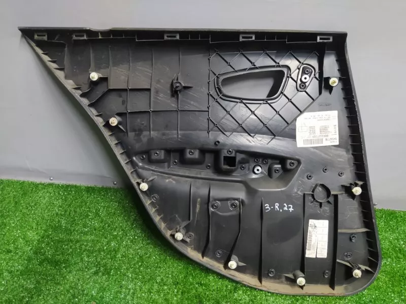 Обшивка двери BMW 1-Series 2005 51427133360 E87, задняя правая