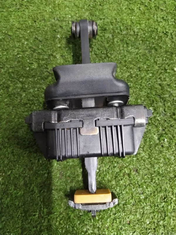 Ограничитель двери