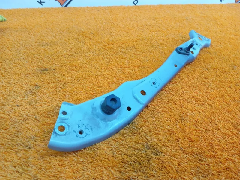 Крепление фары