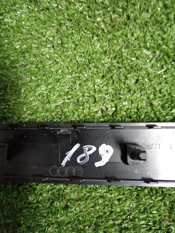 Накладка двери декоративная