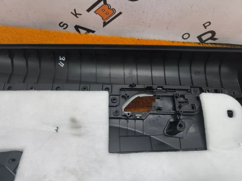 Обшивка двери