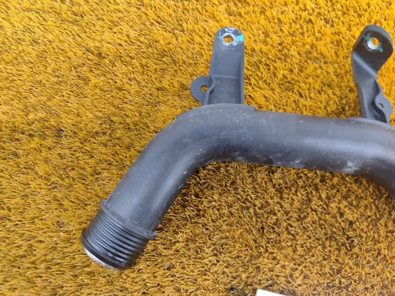 Патрубок интеркулера