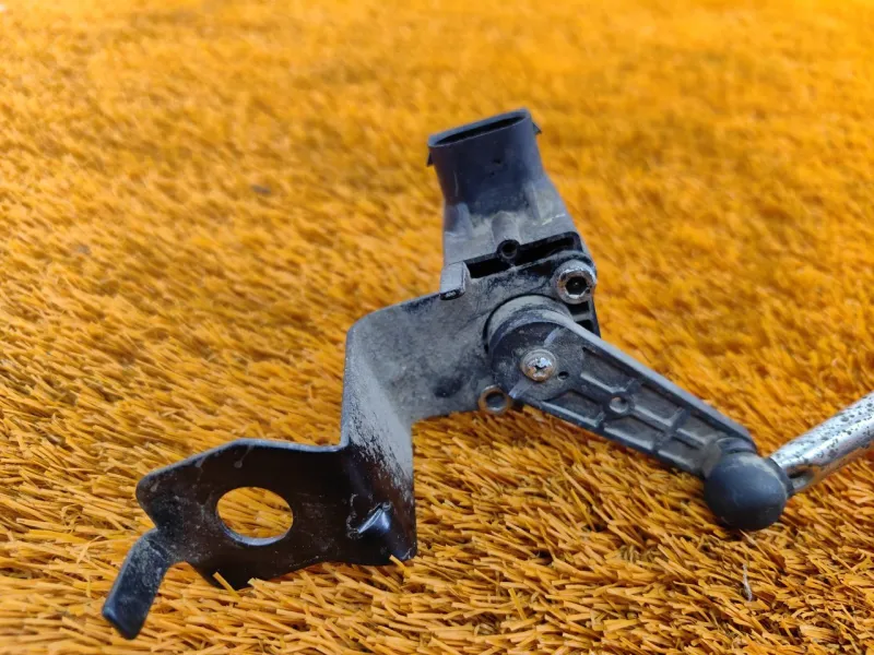 Датчик высоты дорожного просвета