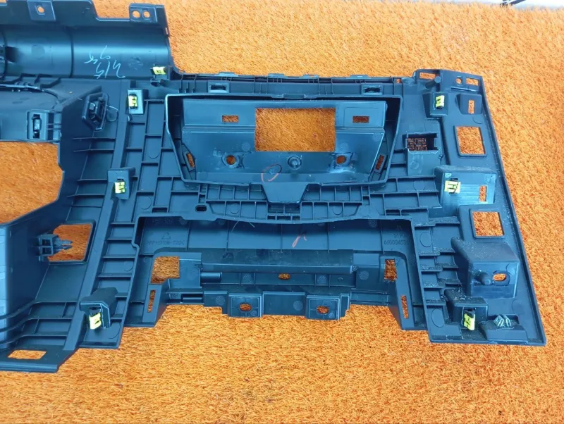 Накладка на торпедо