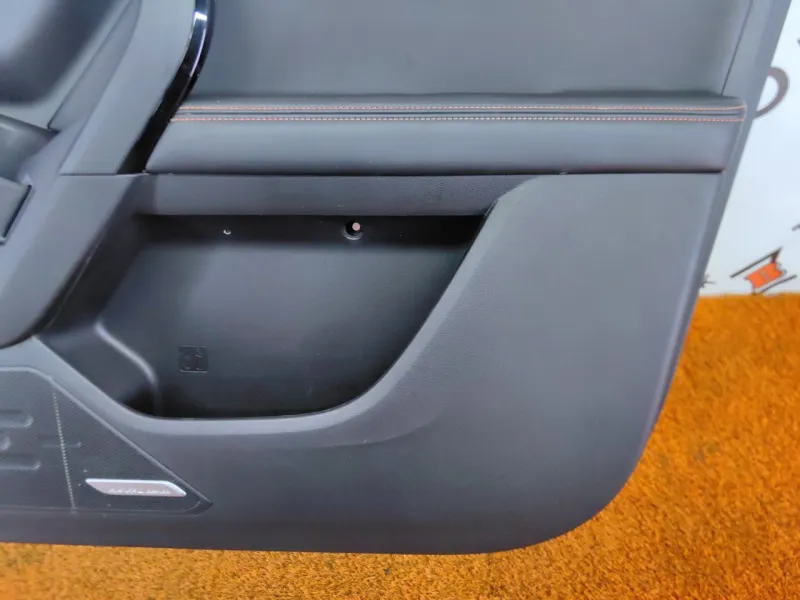 Обшивка двери