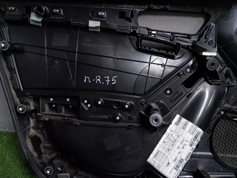 Обшивка двери Audi A5 2010 8T8867304EWFA 8T, передняя правая