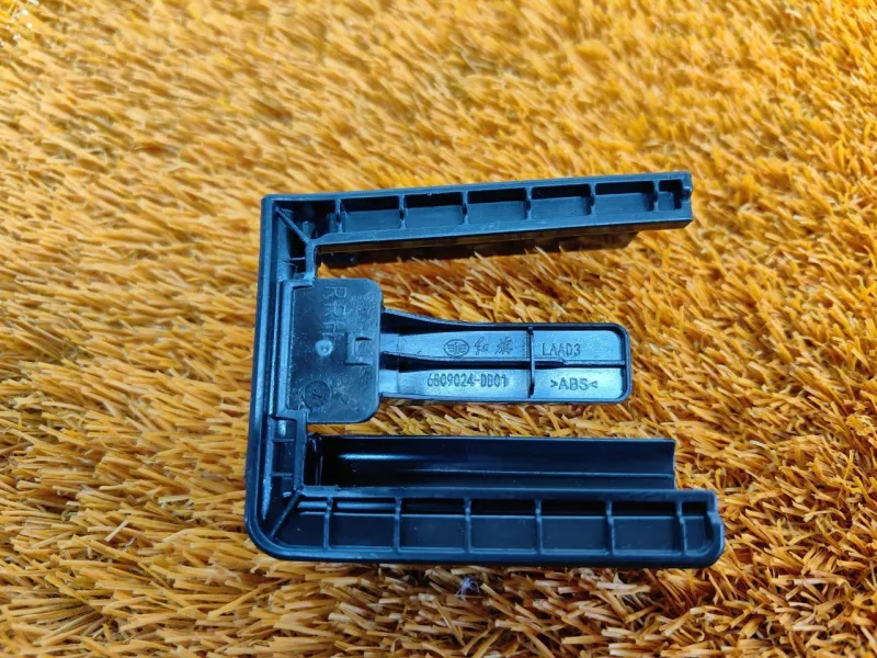 Заглушка полозьев сиденья