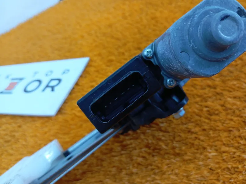 Стеклоподъемник