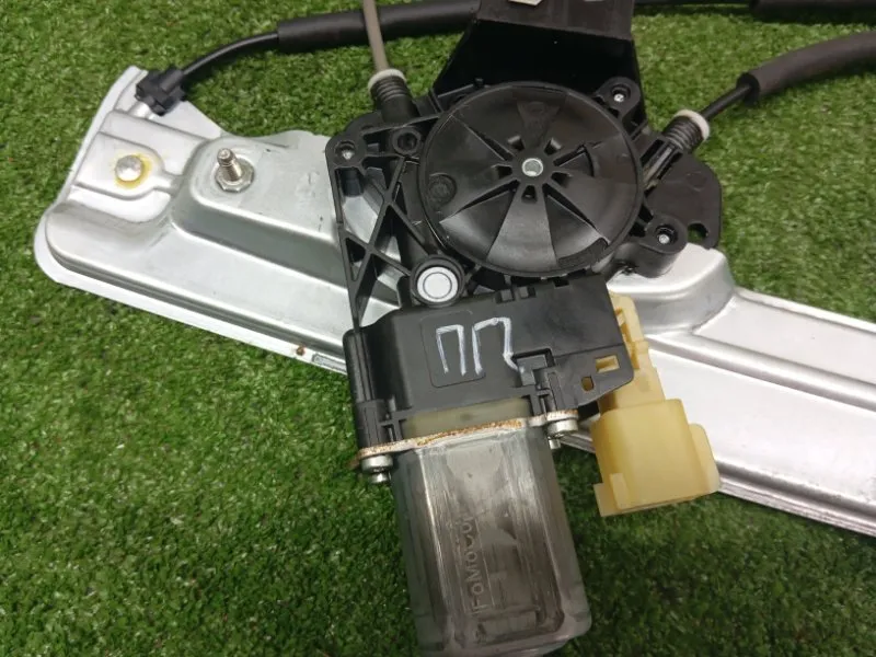 Стеклоподъемник