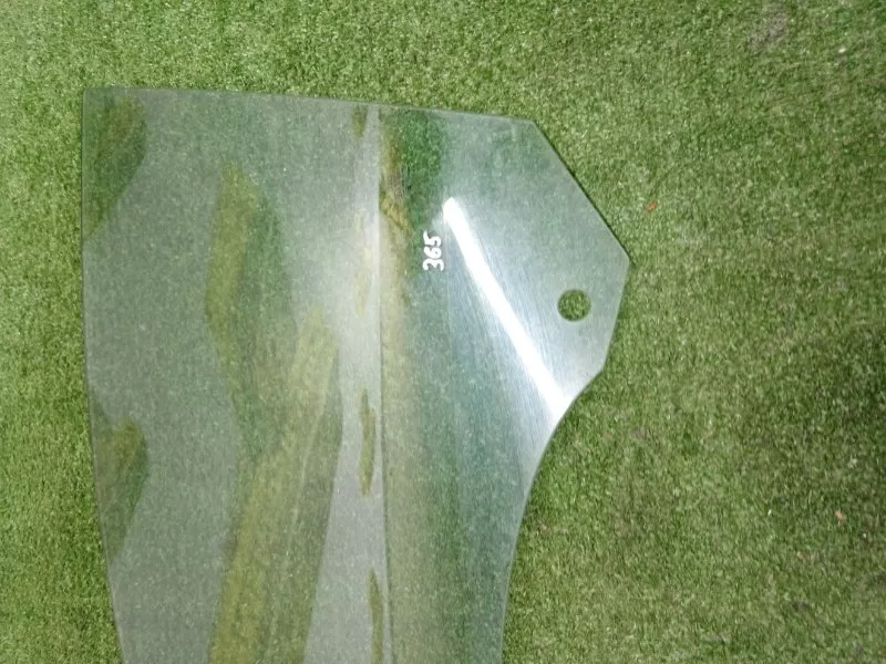 Стекло двери Audi A6 2006 4F0845201D C6, переднее левое