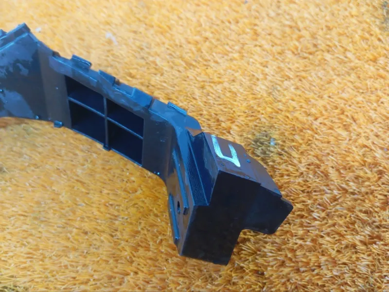 Кронштейн бампера