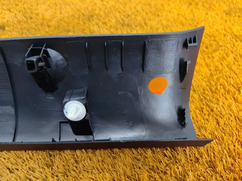 Накладка крышки багажника