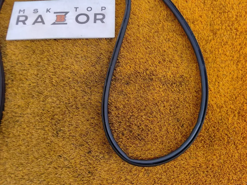 Уплотнитель двери