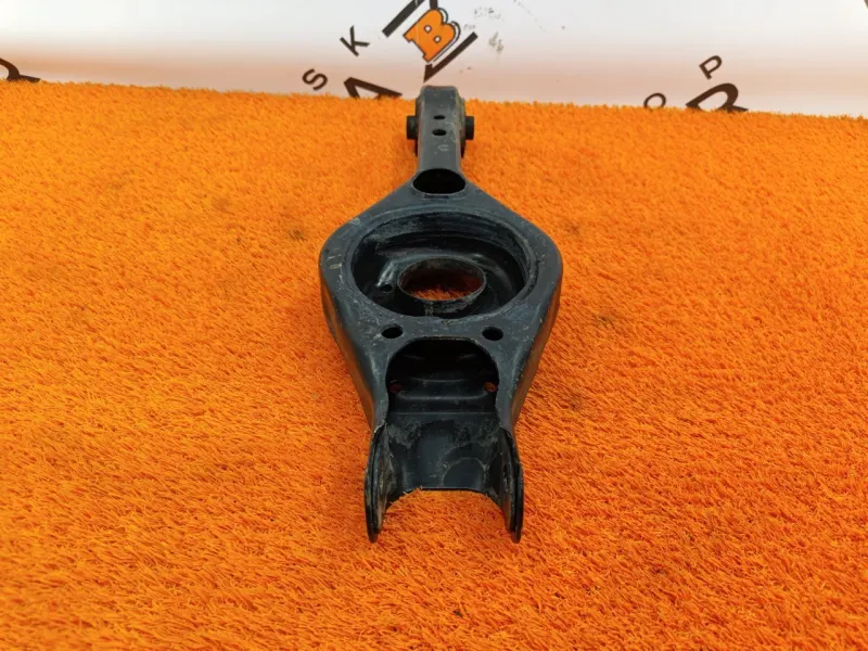 Рычаг подвески