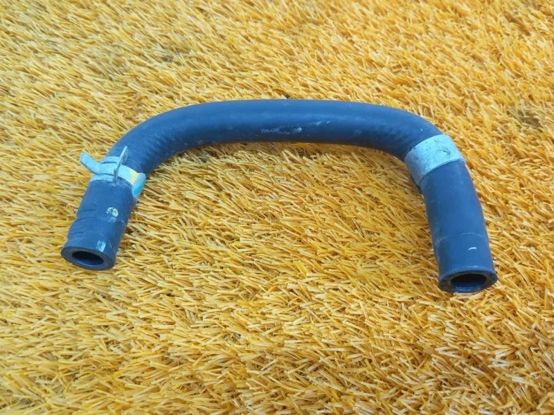 Патрубок радиатора