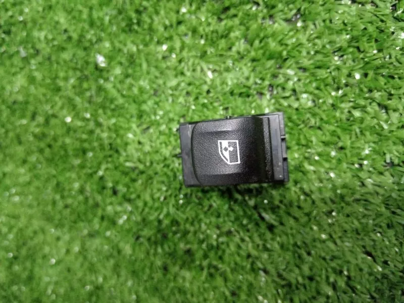 Кнопка стеклоподъемника