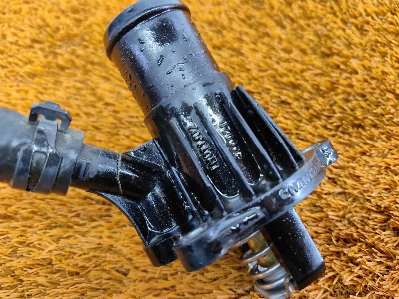 Патрубок термостата