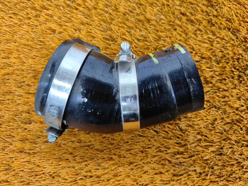 Патрубок интеркулера