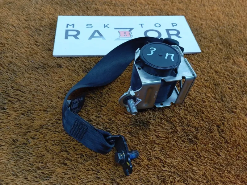 Ремень безопасности