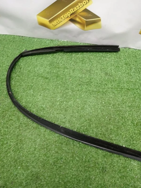 Уплотнитель стекла двери