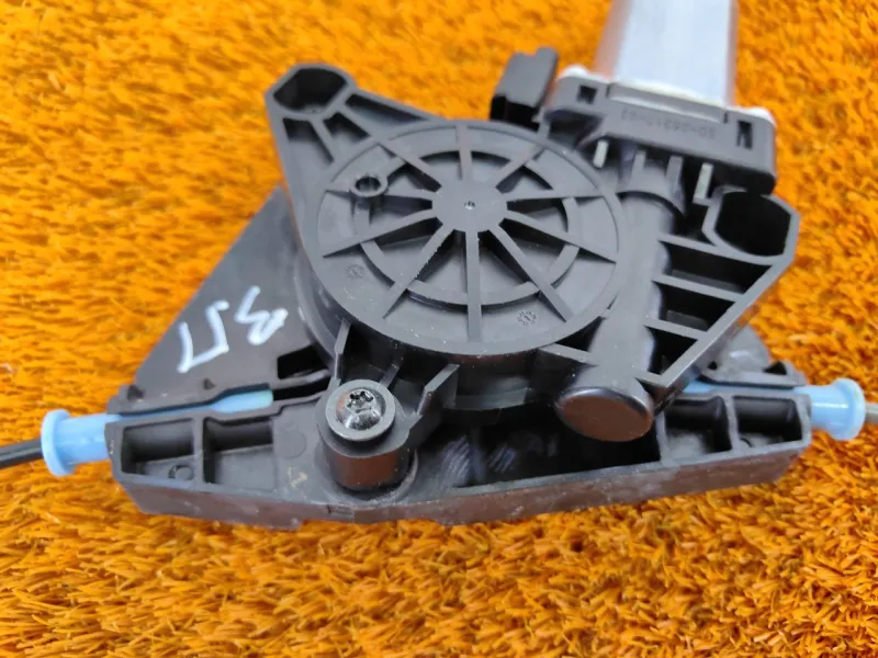 Стеклоподъемник