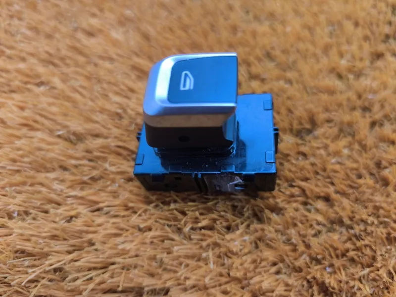 Кнопка стеклоподъемника