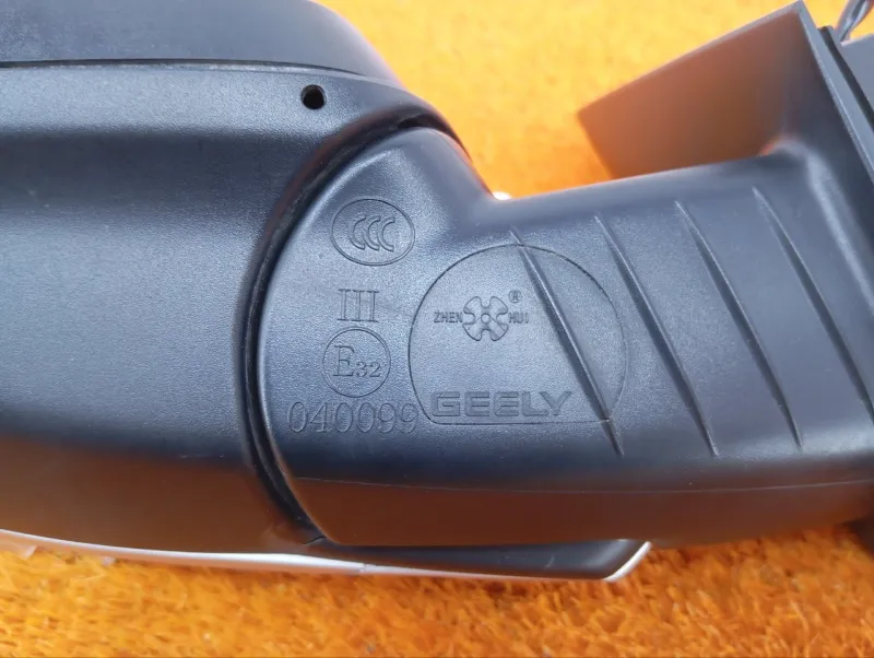 Зеркало боковое