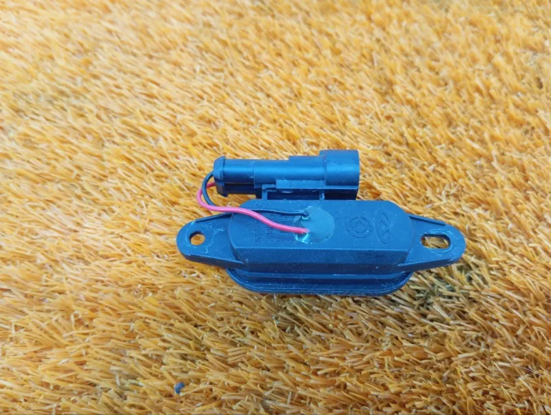 Кнопка багажника