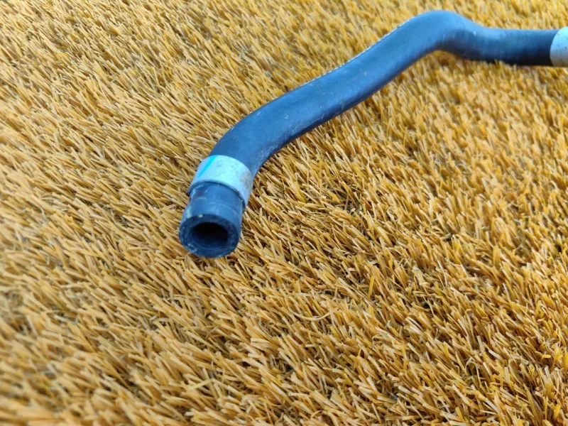 Патрубок радиатора