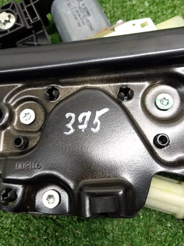 Стеклоподъемник BMW 5-Series 2010 51357182613 F10/F11, задний левый