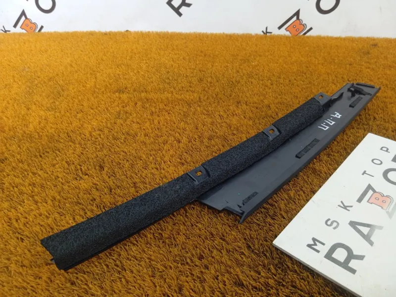 Молдинг двери