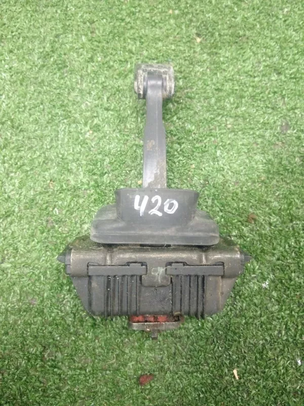 Ограничитель двери