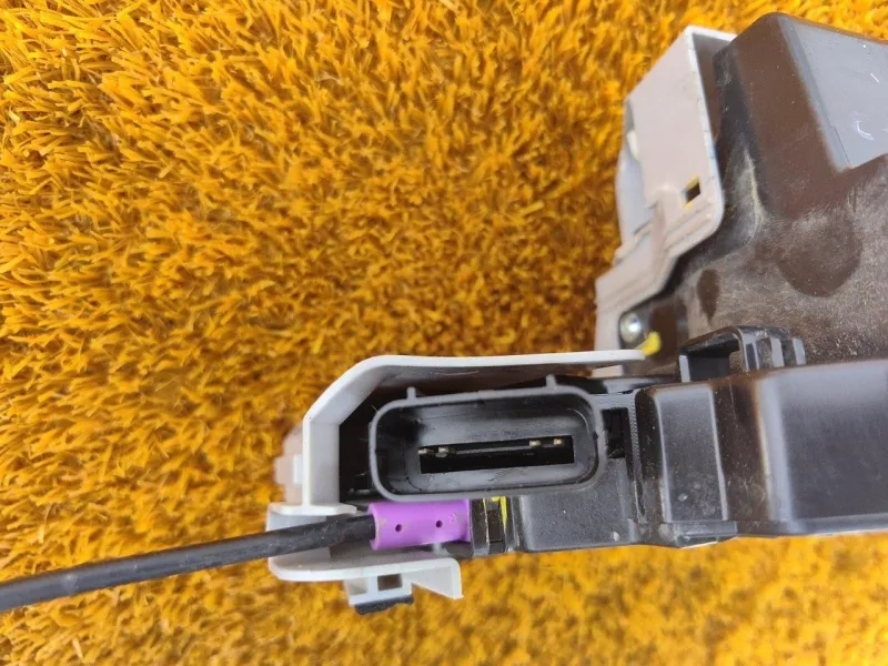 Замок двери