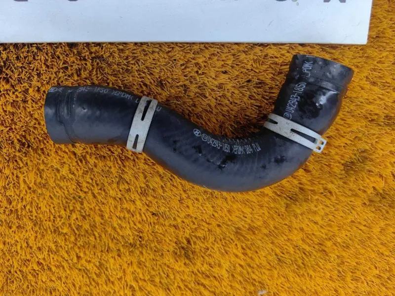 Патрубок радиатора