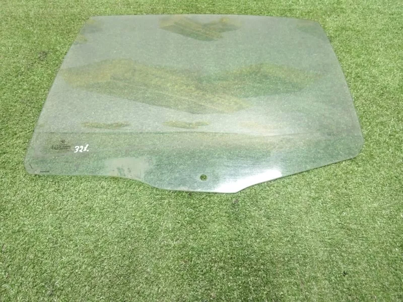 Стекло двери BMW 5-Series 1998 51348189257 E39, заднее левое