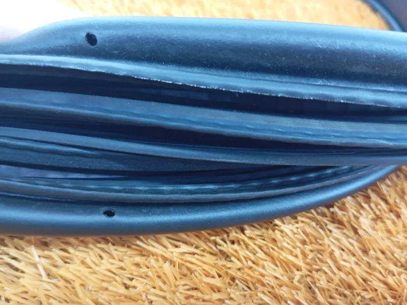 Уплотнитель проема двери