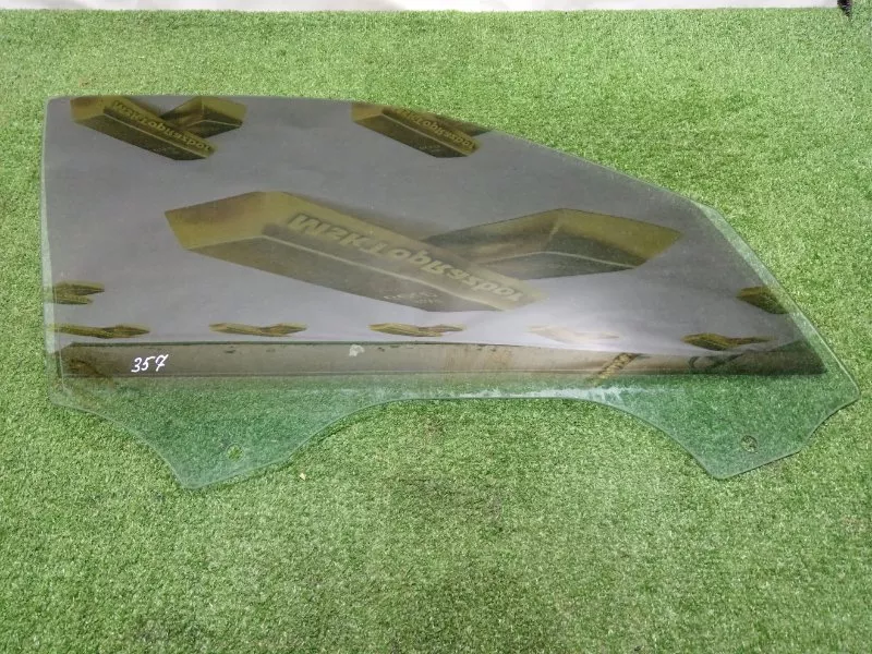 Стекло двери BMW X5 2007 51337137014 E70, переднее правое