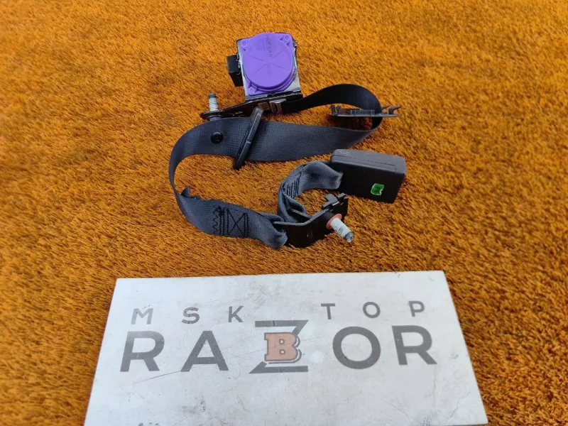 Ремень безопасности