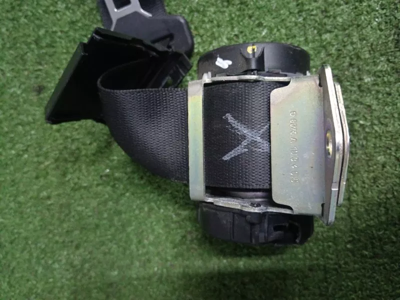 Ремень безопасности