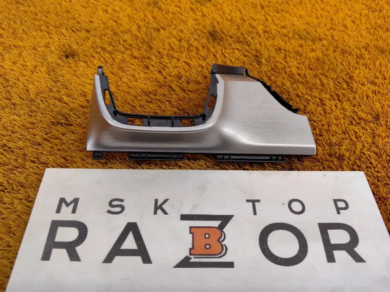 Накладка на торпедо