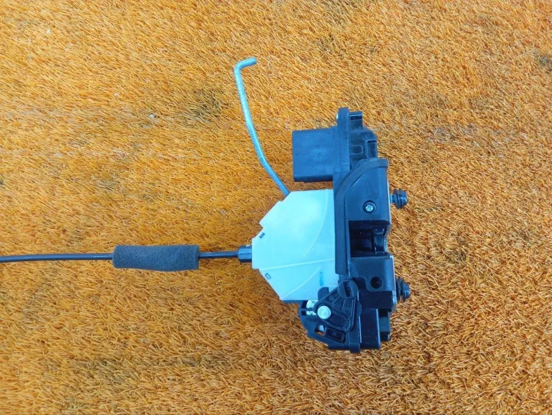 Замок двери