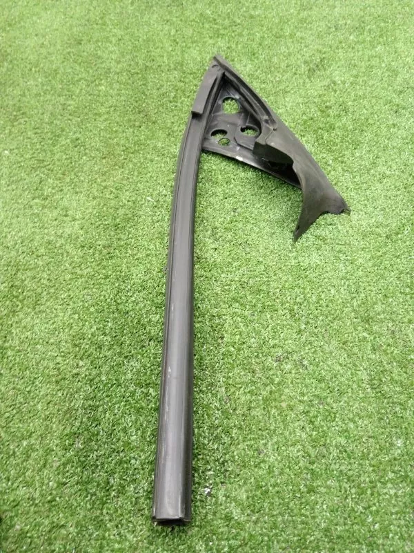 Уплотнитель стекла двери