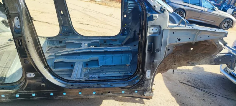 Порог с центральной стойкой