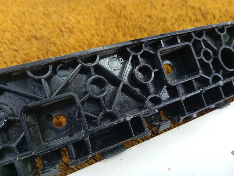 Крепление бампера