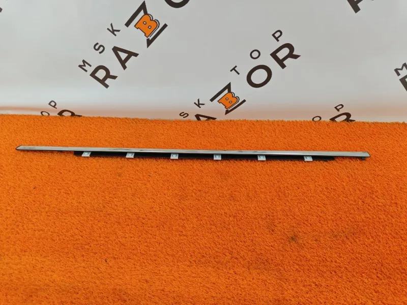 Молдинг стекла