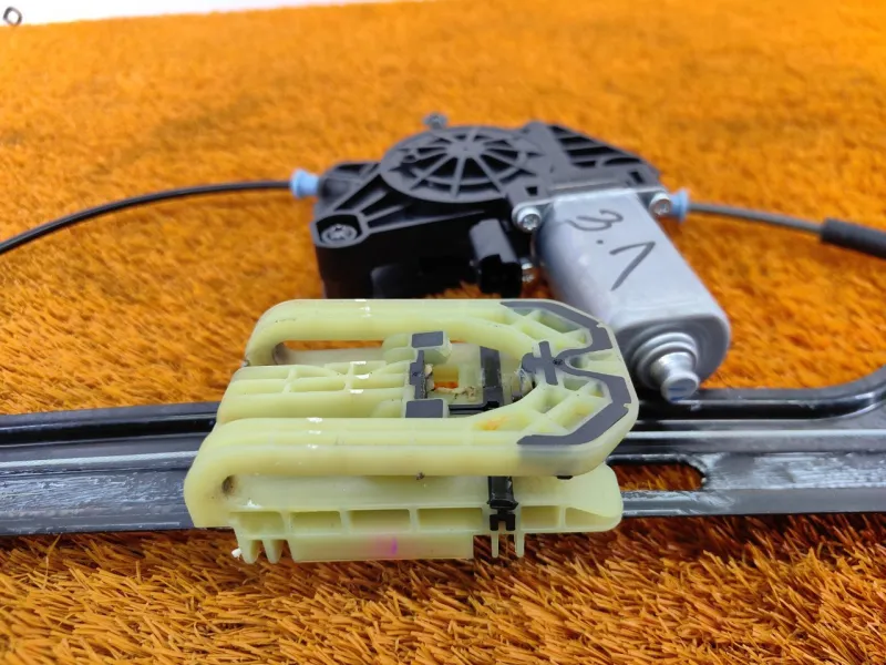 Стеклоподъемник