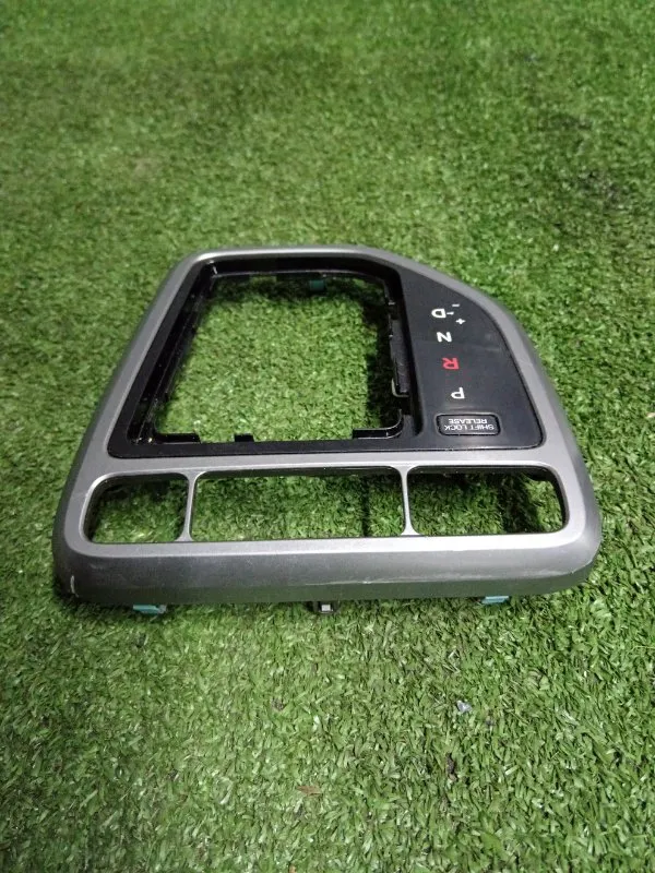 Накладка центральной консоли