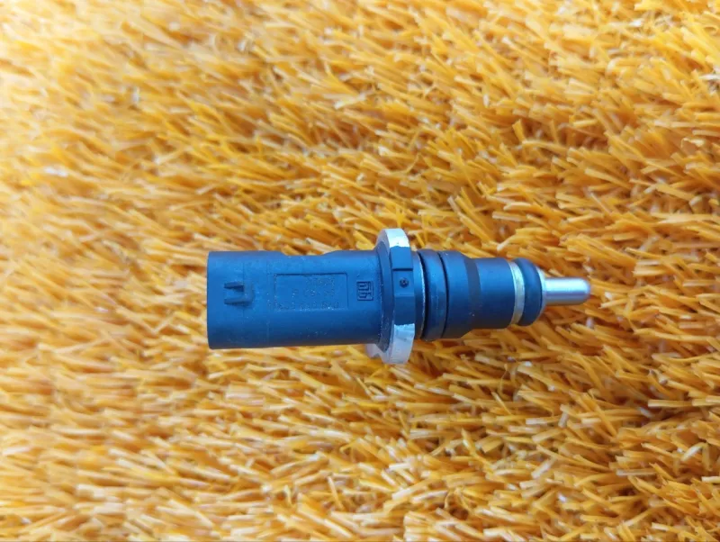 Датчик температуры охлаждающей жидкости